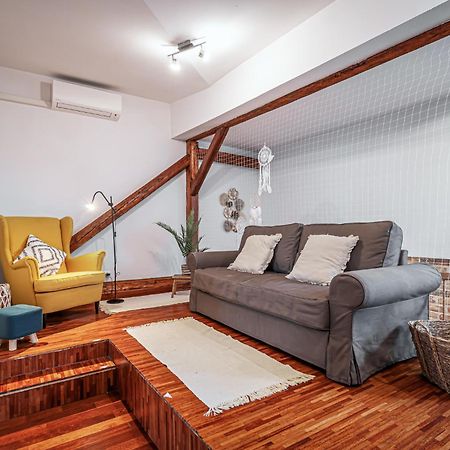 Beautiful And Romantic Penthouse With Two Terraces Bratislava Exterior photo
